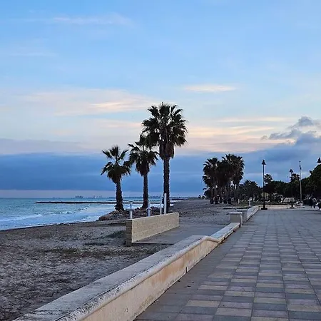 Piso Entero Muy Cerca De La Playa * Xilxes (Castellon)